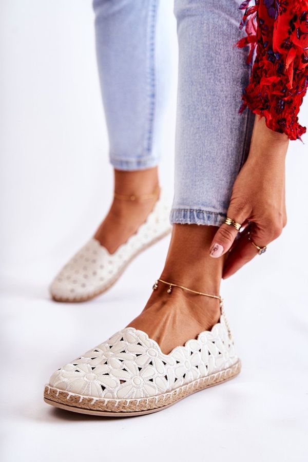 PE1 PE1 Women's White Floral Slip-On Ballerina Flats Vennice