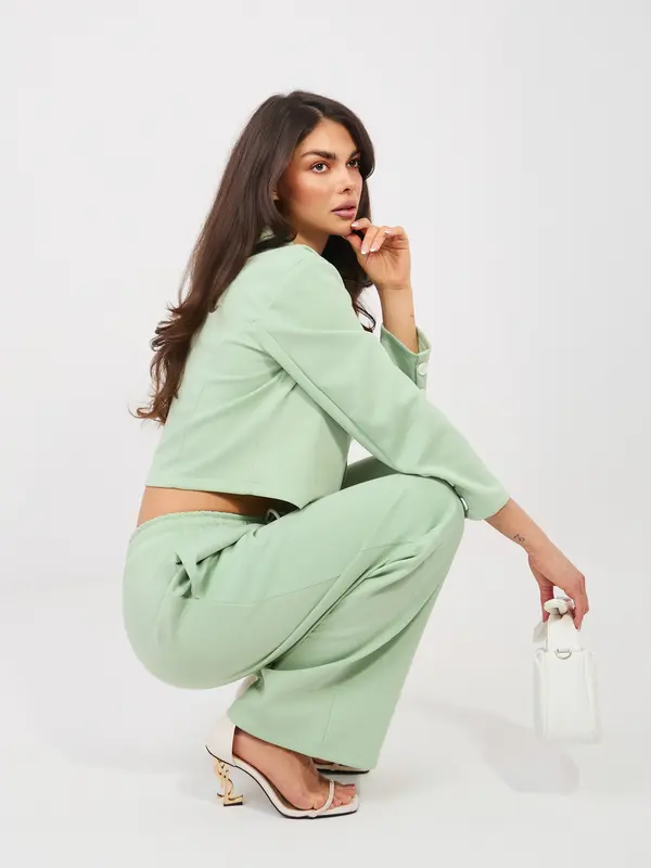 RUE PARIS Pistacijev dvoredni komplet iz mehkega materiala