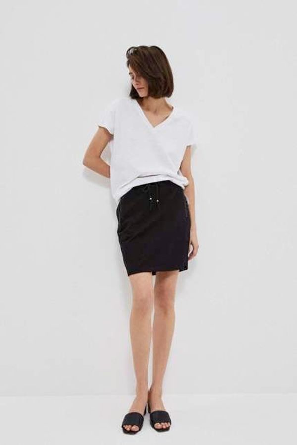 Moodo Plain skirt with pockets - black