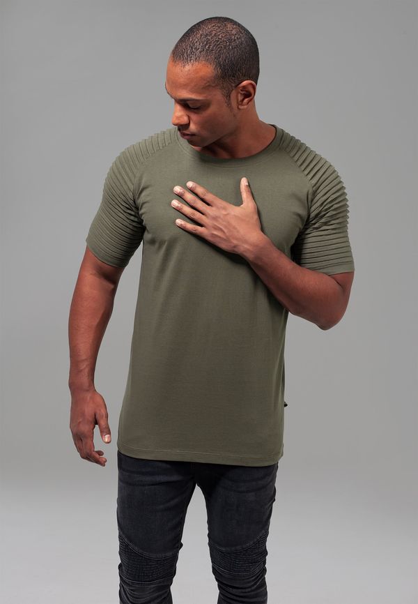 UC Men Pleat Raglan Tee Olive