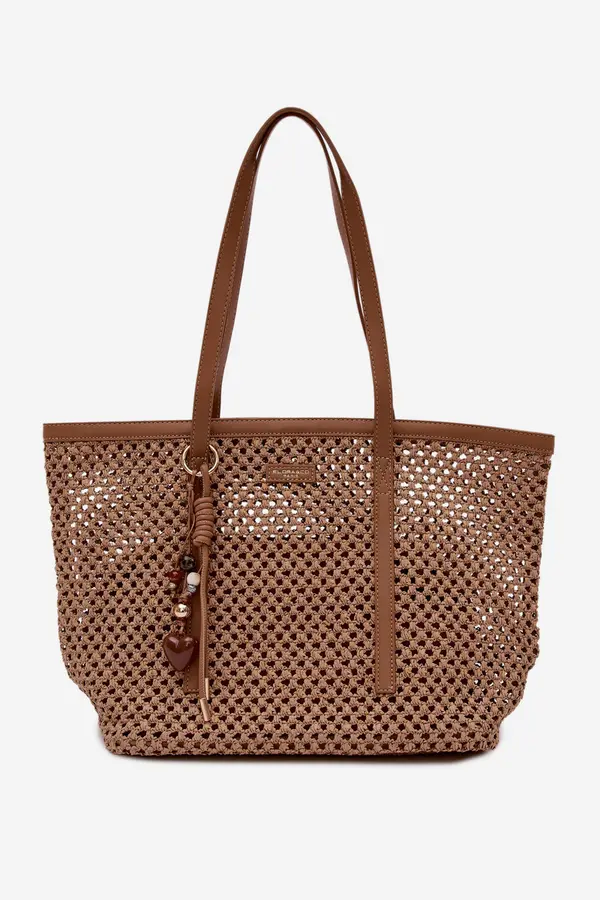 FLORA & CO Pletena nakupovalna torba Flora&amp;Co z obeskom svetlo rjave barve