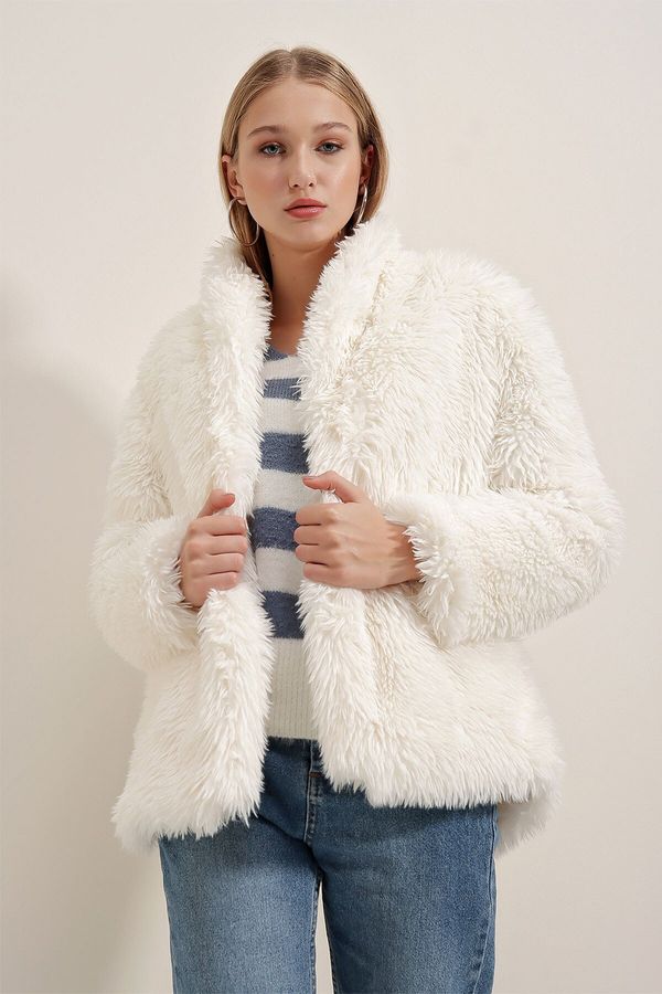 Bigdart Plišasti plašč Bigdart 9088 - bel