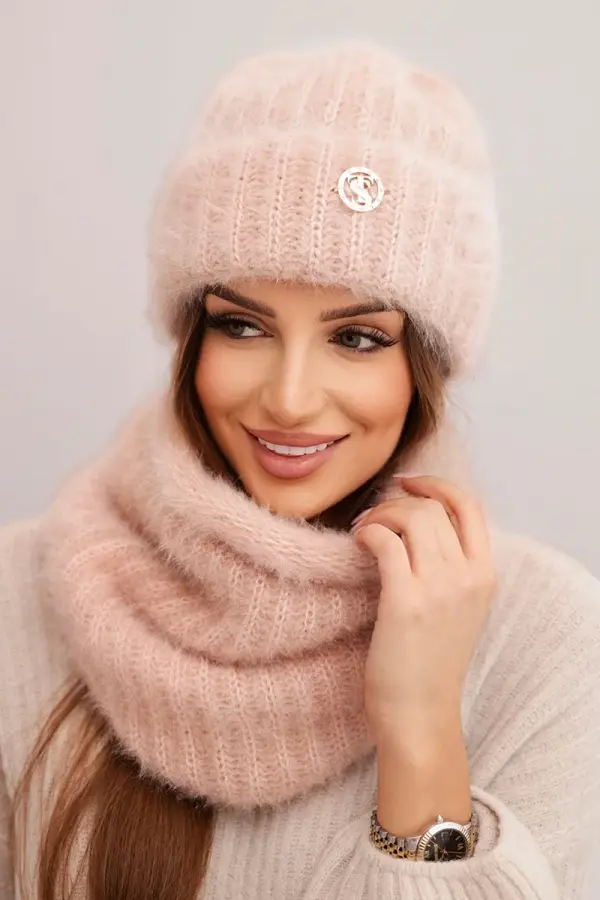 Polski Polski Women's set hat and winter fluffy snood with decorative emblem light powder pink