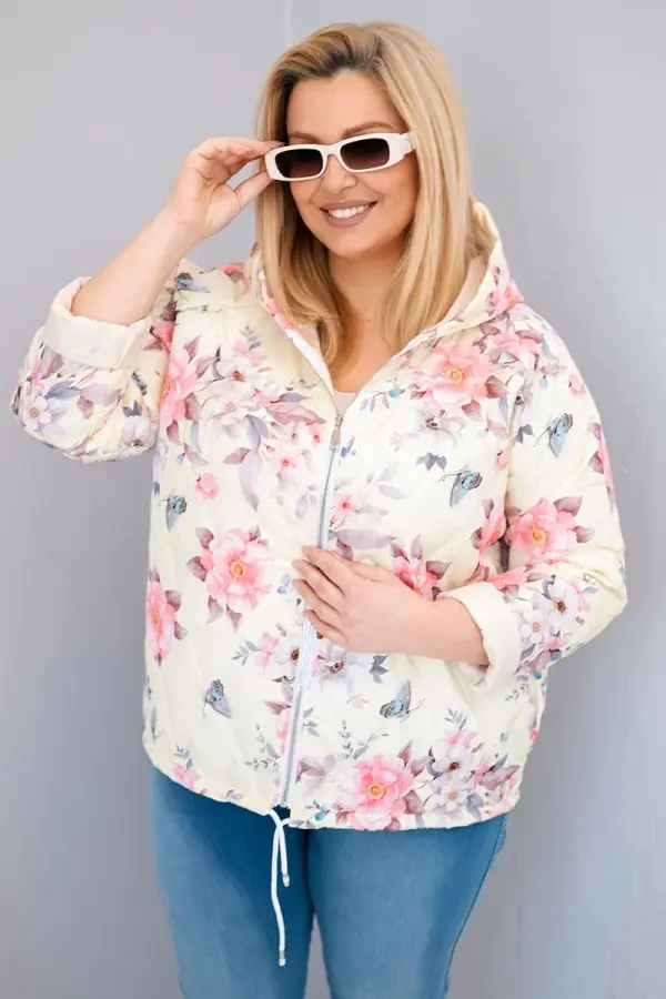Kesi Włoski Prešita jakna Kesi Plus Size s kapuco in cvetličnim vzorcem