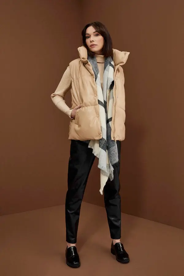 Marisse Prešiti telovnik z žepi