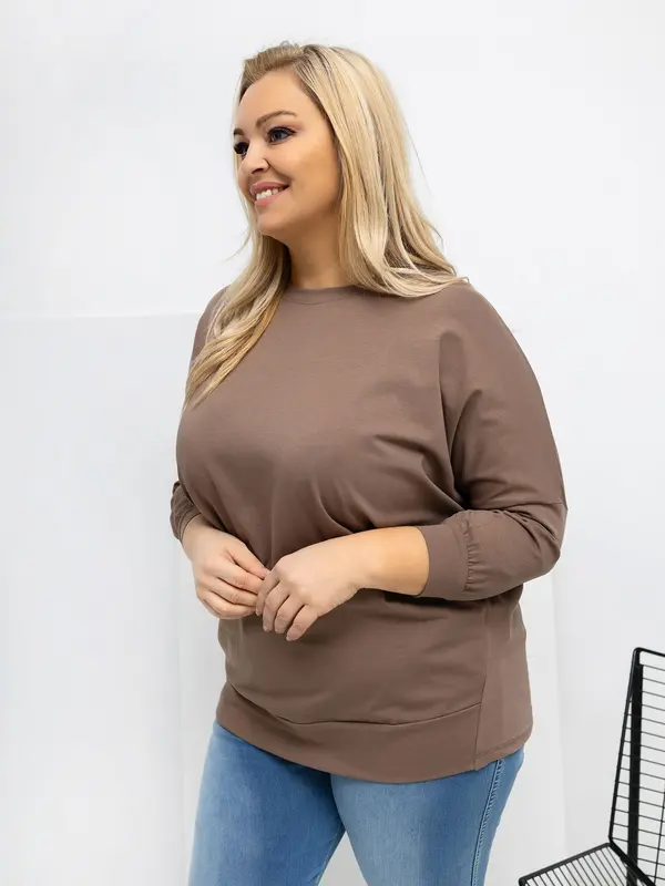 RELEVANCE Pulover z vzorcem plus size v temno bež barvi
