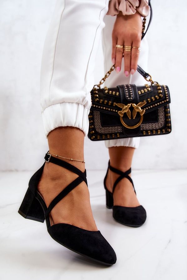 SERGIO LEONE Pumps On A Bar Sergio Leone