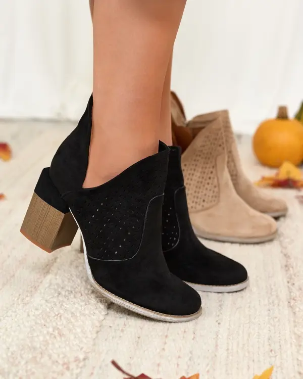 Resti Resti Black women's boots on a post and with a cutout Neafla