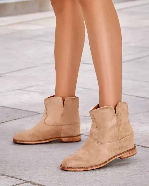 Resti Resti Boots in cowboy style on a covered wedge Blueston