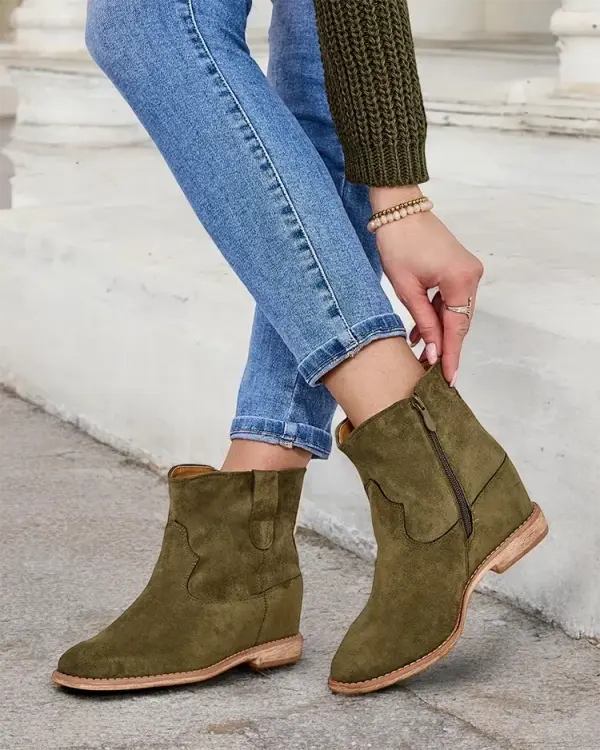 Resti Resti Boots in cowboy style on a covered wedge heel Patorias