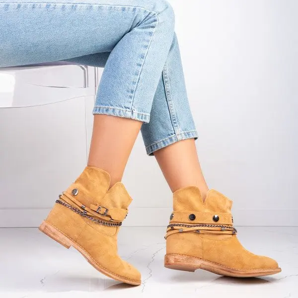 Resti Resti Brown cowboy boots on an indoor wedge Salem - Footwear