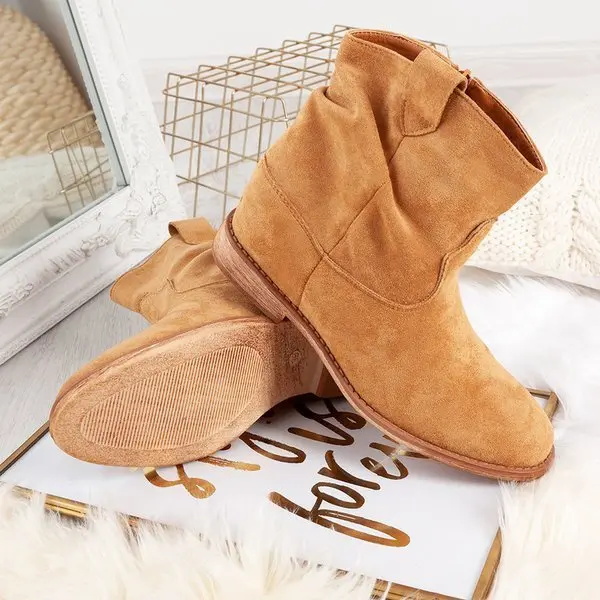Resti Resti Camel-colored cowboy boots on platforms Brunoki - Footwear
