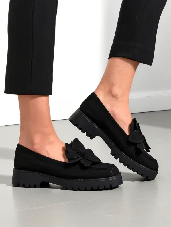 Resti Resti Eco suede women's moccasins with a Floverse flower