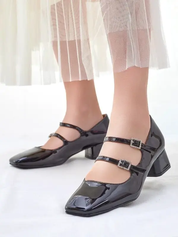 Resti Resti Glossy women's heeled pumps with straps Vible