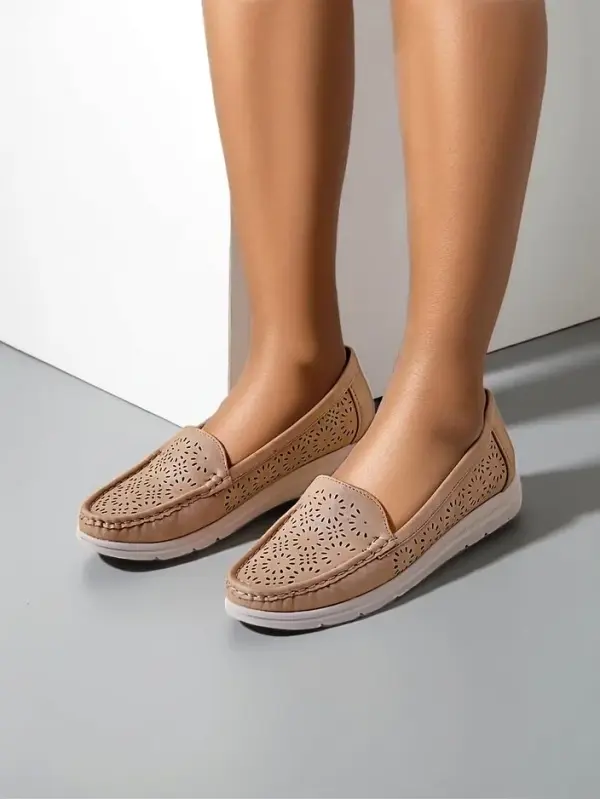 Resti Resti Perforated women's moccasins Besset