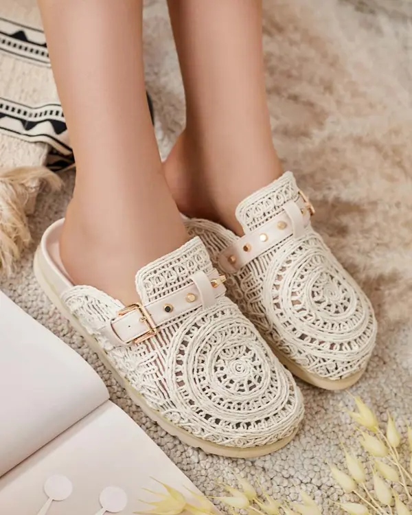 Resti Resti Royalfashion Women's flip-flops with embroidery Leronip