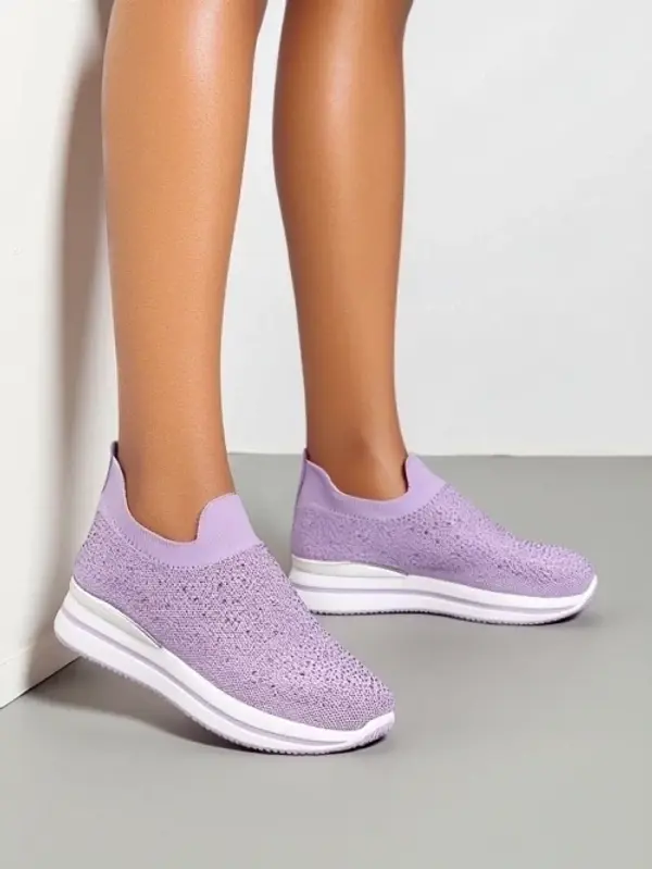 Resti Resti Slip-on women's sports shoes with rhinestones Adeq