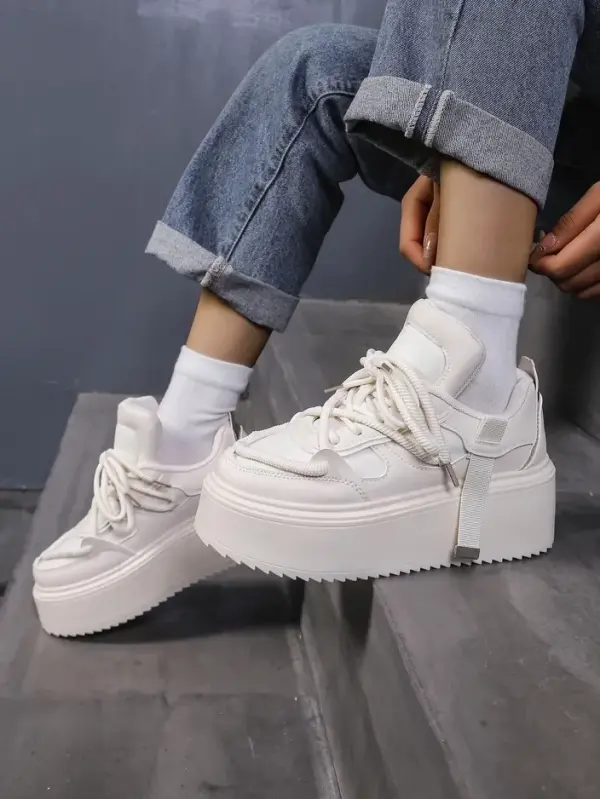 Resti Resti Sports sneakers for women on a platform Aeroll