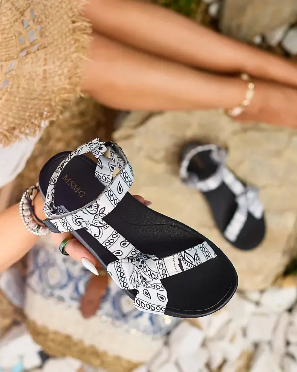 Resti Resti White and black women's sandals with bow Oyall