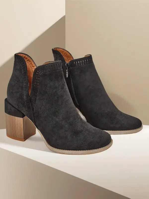 Resti Resti Women's ankle boots on a post Vettot