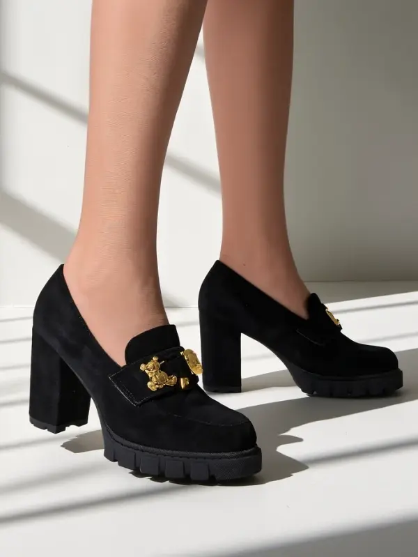 Resti Resti Women's Belio Moccasins