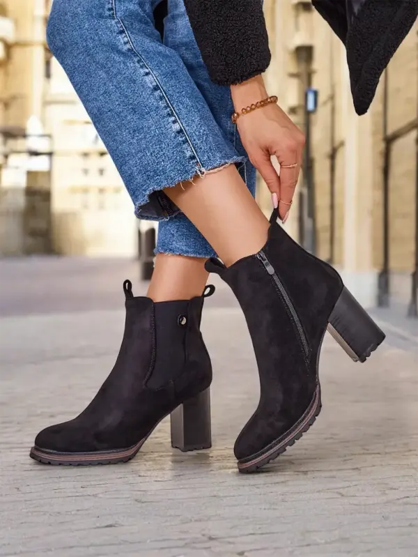 Resti Resti Women's eco-suede ankle boots on a pillar Idilla
