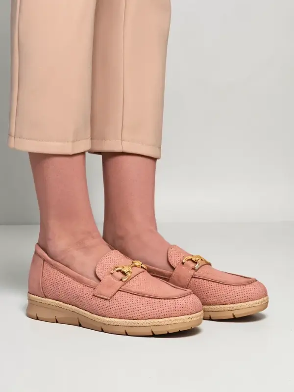 Resti Resti Women's flats with a decorative detail on the toe