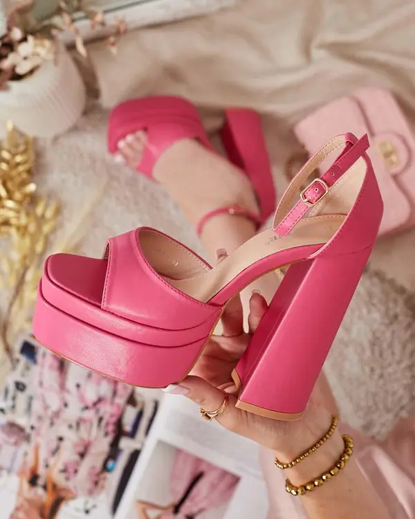 Resti Resti Women's High Post Tebate pumps