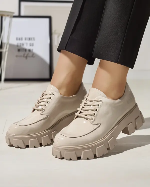 Resti Resti Women's light beige lacquered lace-up shoes Ginara - Footwear