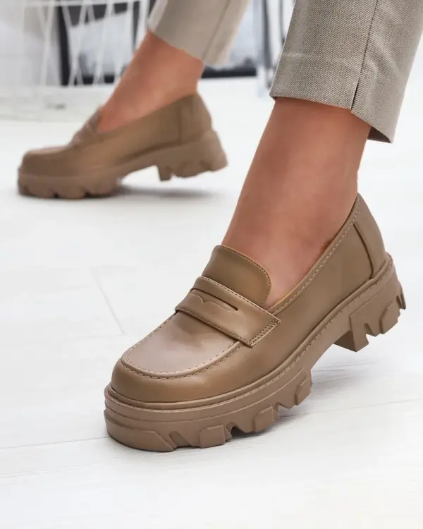 Resti Resti Women's light brown moccasins on a solid sole Desika - Footwear