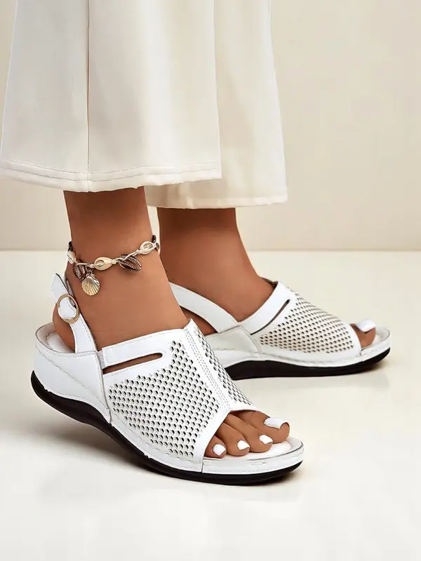 Resti Resti Women's Low Wedge Sandals Mira