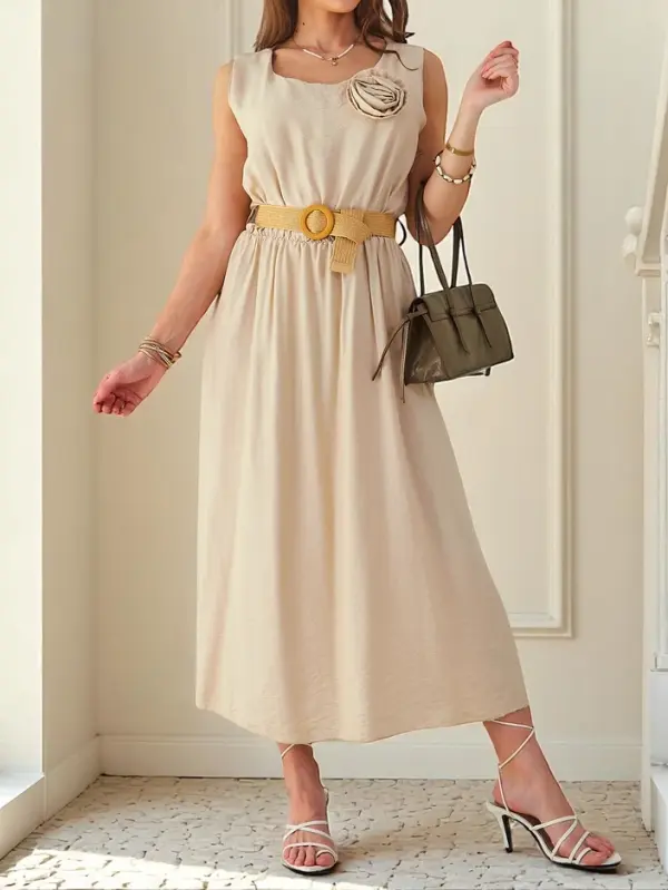 Resti Resti Women's midi dress with straps, featuring a round neckline with decorative flower