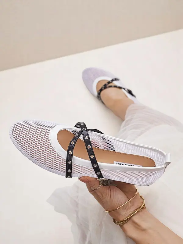 Resti Resti Women's openwork ballet flats with strap Evanne
