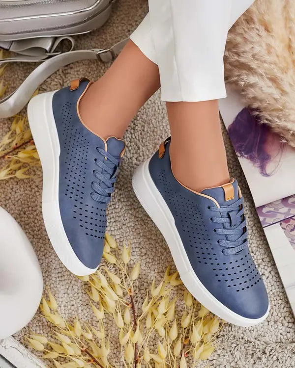 Resti Resti Women's openwork sneakers Deromias