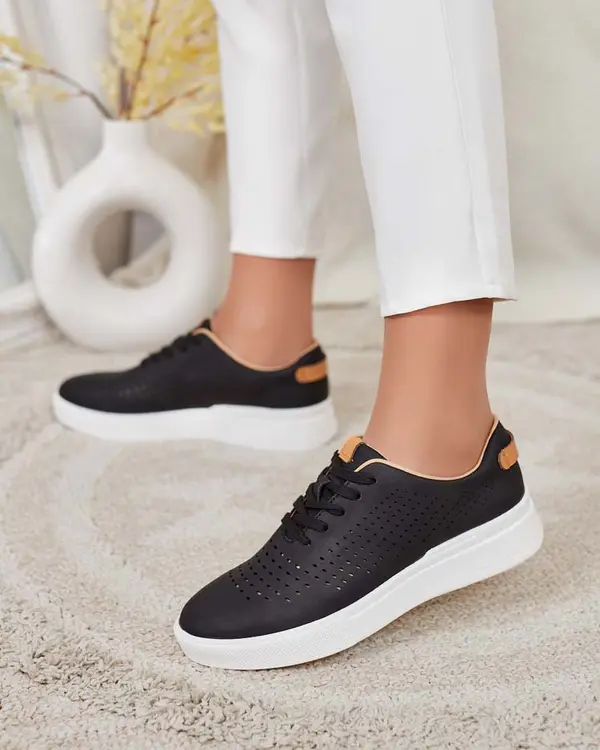 Resti Resti Women's openwork sports shoes Deromias