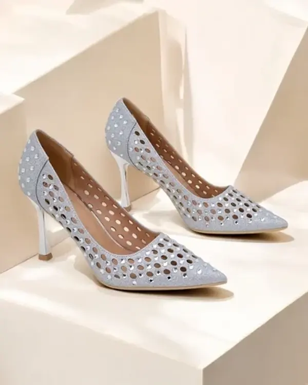 Resti Resti Women's perforated stiletto heels Ecatte