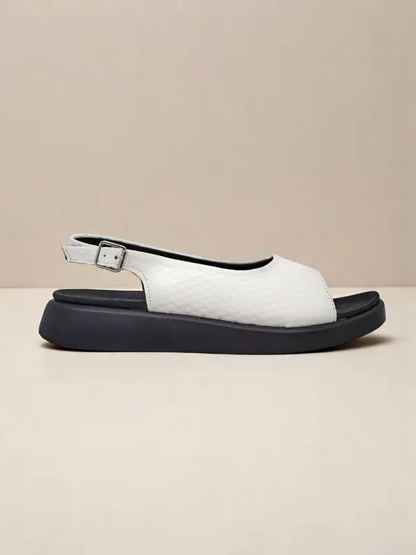 Resti Resti Women's Riva sandals on a thick sole