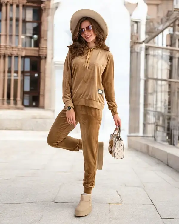 Resti Resti Women's set a'la velour