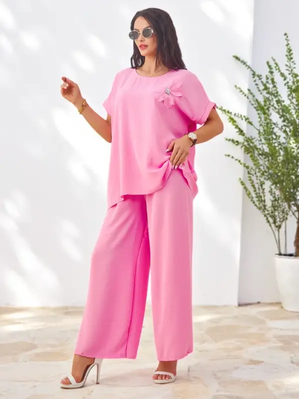 Resti Resti Women's short-sleeved set with decorative flower and wide trousers