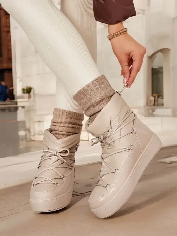 Resti Resti Women's slip-on boots a'la snow boots in light brown Vevnose