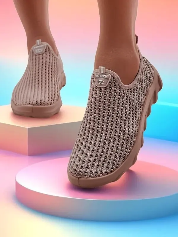 Resti Resti Women's Slip-On Fabric Sneakers Erra