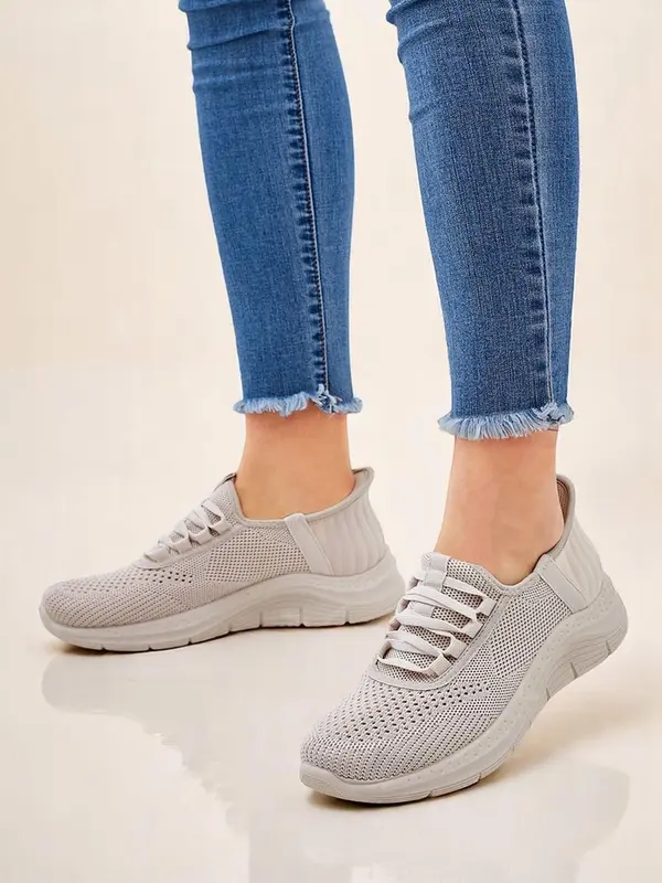 Resti Resti Women's Slip-on Fabric Sports Shoes Arrate