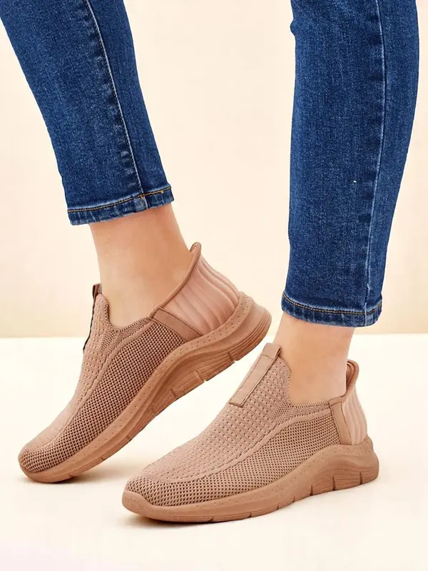 Resti Resti Women's Slip-On Textile Sports Shoes Secat