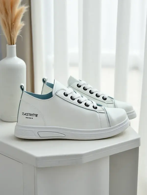 Resti Resti Women's Sneakers Pilotese