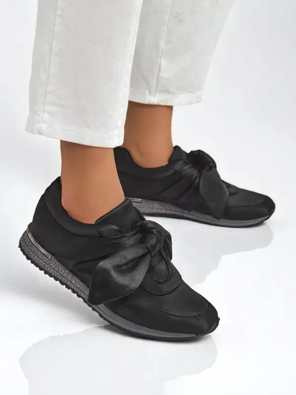 Resti Resti Women's Sneakers with Bow Socca