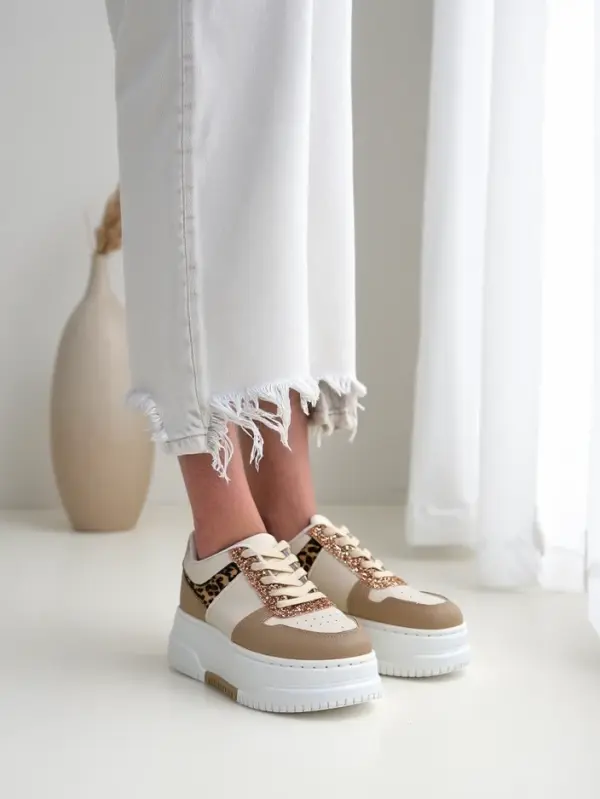 Resti Resti Women's sneakers with glitter Qisofi