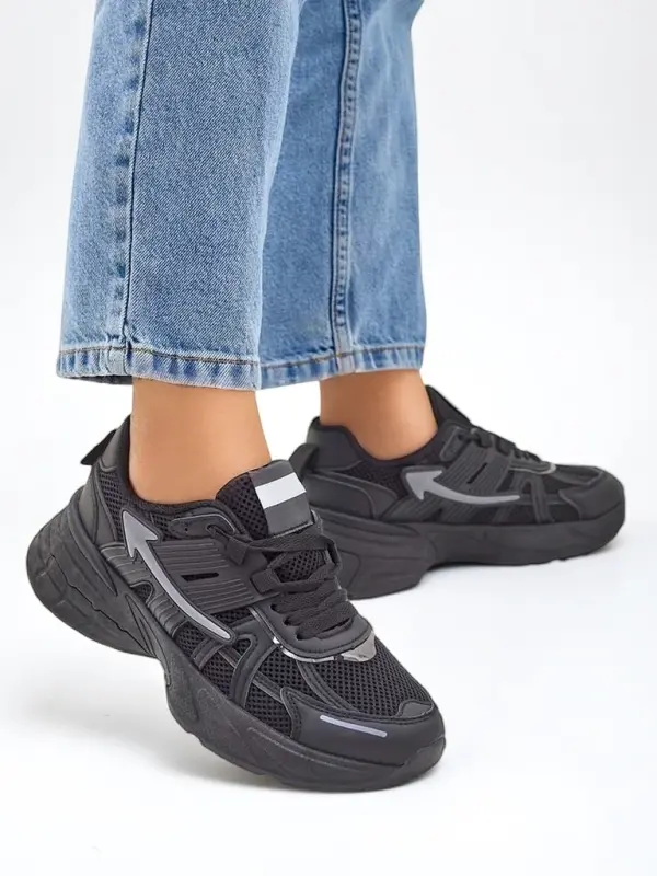 Resti Resti Women's sports sneakers on a thicker sole Beysa