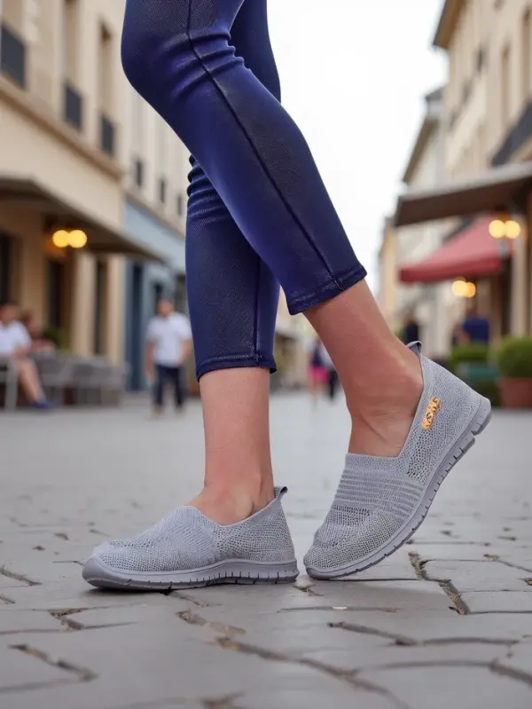 Resti Resti Women's sporty loafers Sortpes