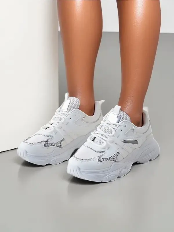 Resti Resti Women's sporty sneakers on a thicker sole Aimo