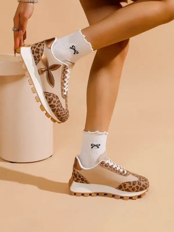 Resti Resti Women's sporty sneakers on a thicker sole Aloqa